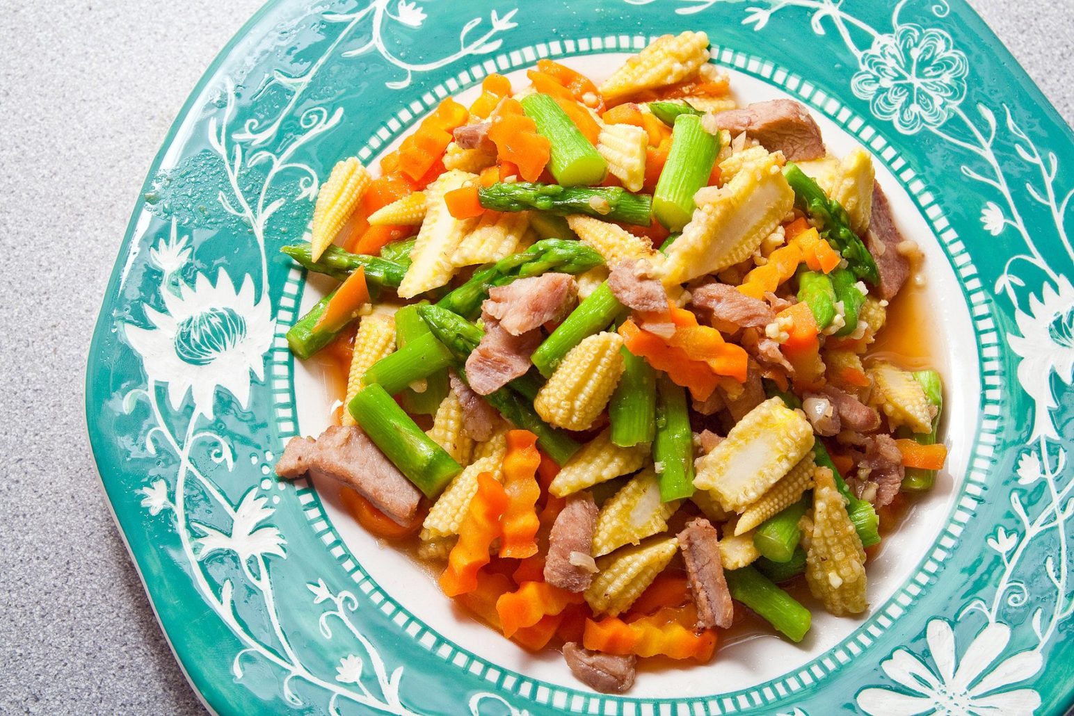 Salada de filé de porco