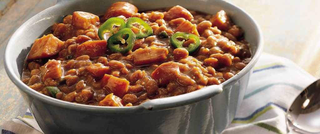 feijão com calabresa e bacon