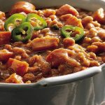 Feijão com calabresa e bacon é o acompanhamento perfeito! 1