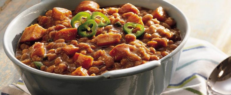 feijão com calabresa e bacon