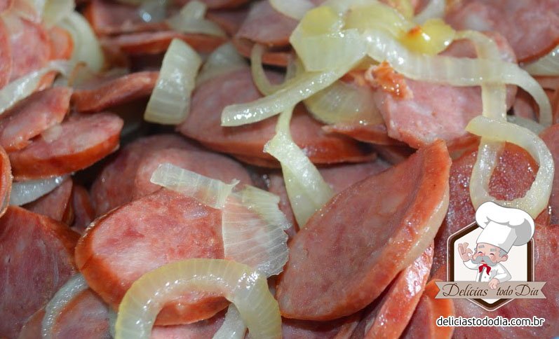 Calabresa acebolada