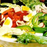 Salada com frango e presunto