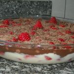 Deliciosa receita de pavê de chocolate e morango 1