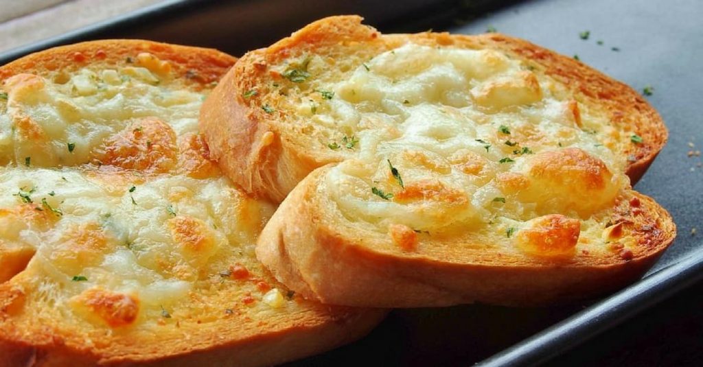 pão de alho com queijo