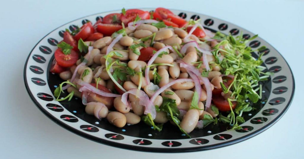 Salada de feijão branco