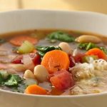 Sopa de feijão branco para esquentar suas noites frias 1