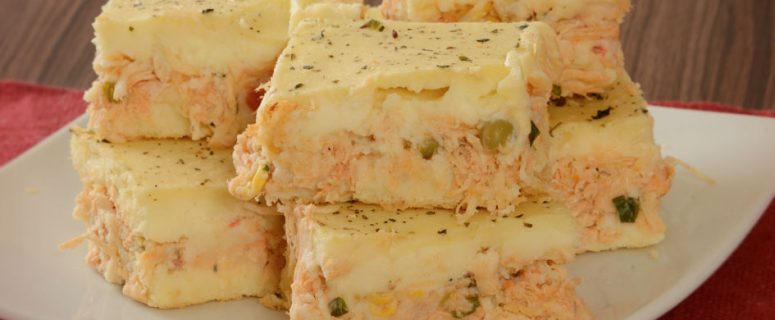 Esta torta cremosa de batata com frango é ideal para você que procura uma receita para incrementar o lanche da tarde