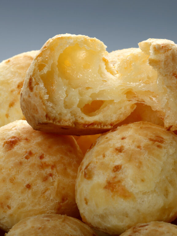 Brazilian snack cheese bread