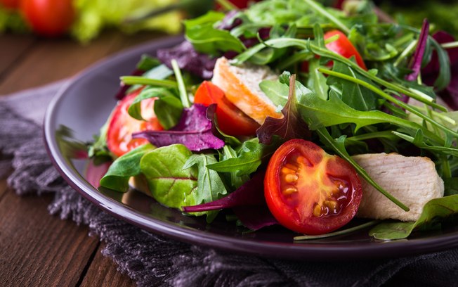 SALADAS para ficar em forma 