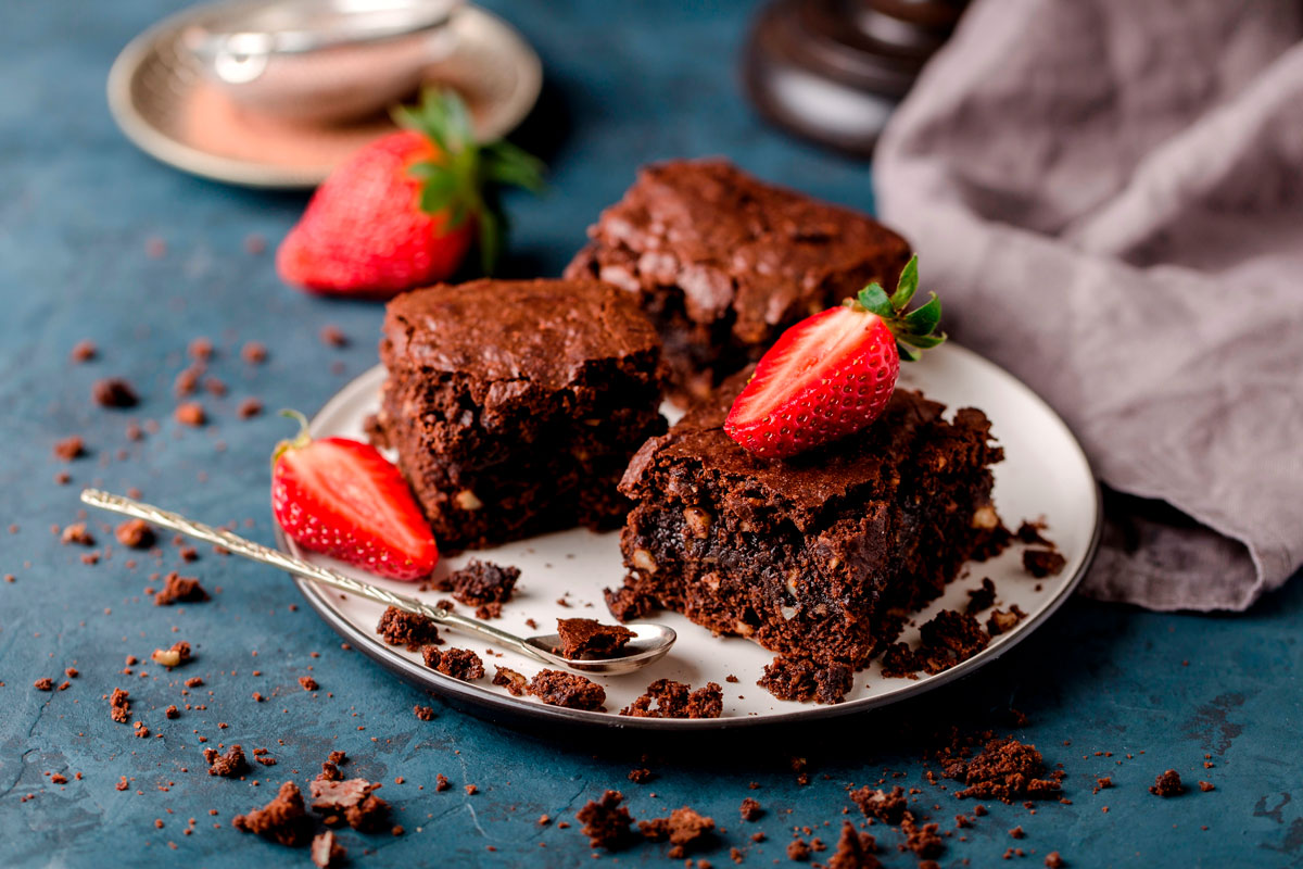 Brownie com sorvete e calda caramelo – Receita fácil e rápida 1